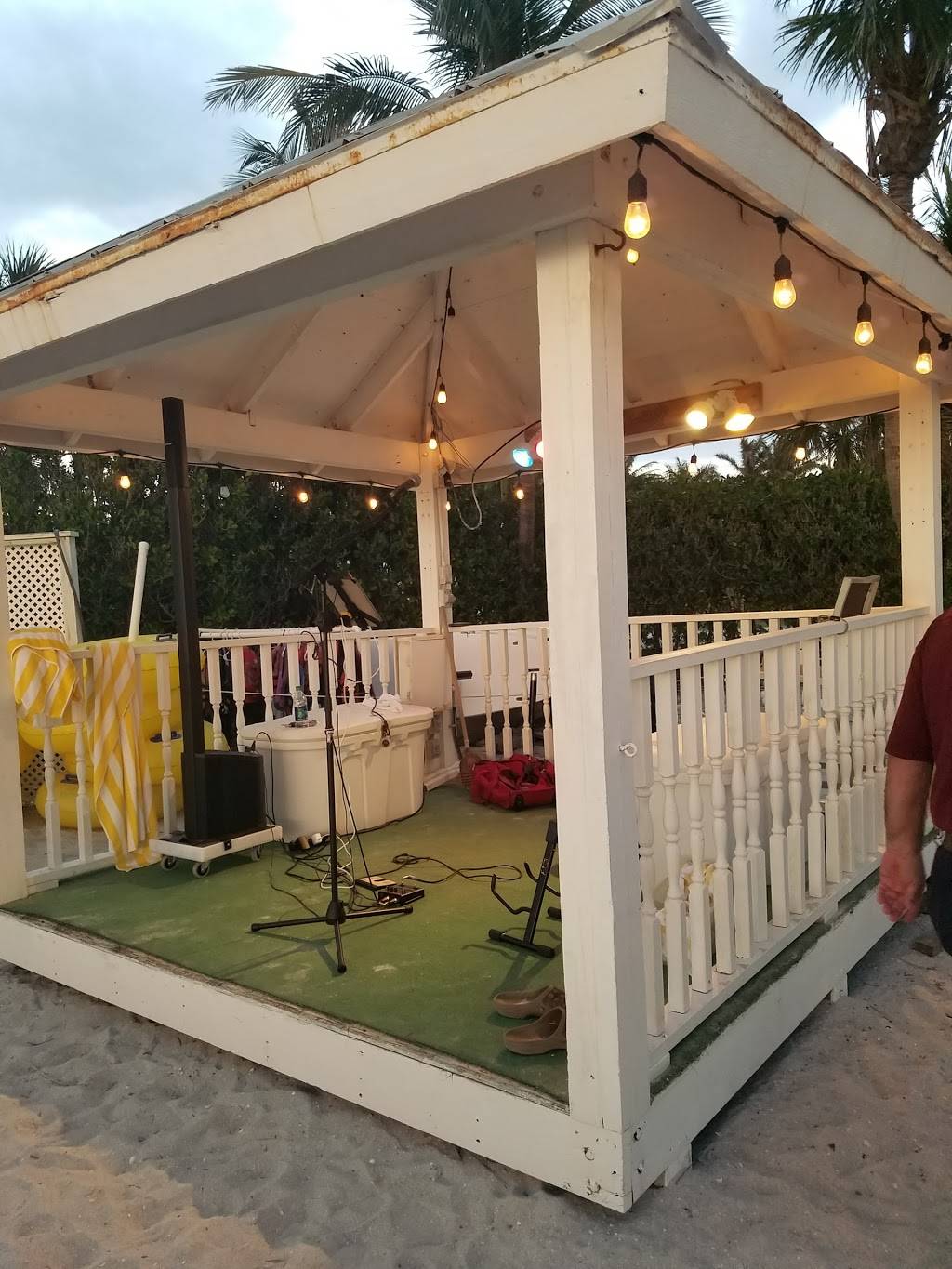 Harbourside Bar and Grill | restaurant | 5400 South Seas Plantation Road, Captiva, FL 33924, USA | 2394727535 OR +1 239-472-7535