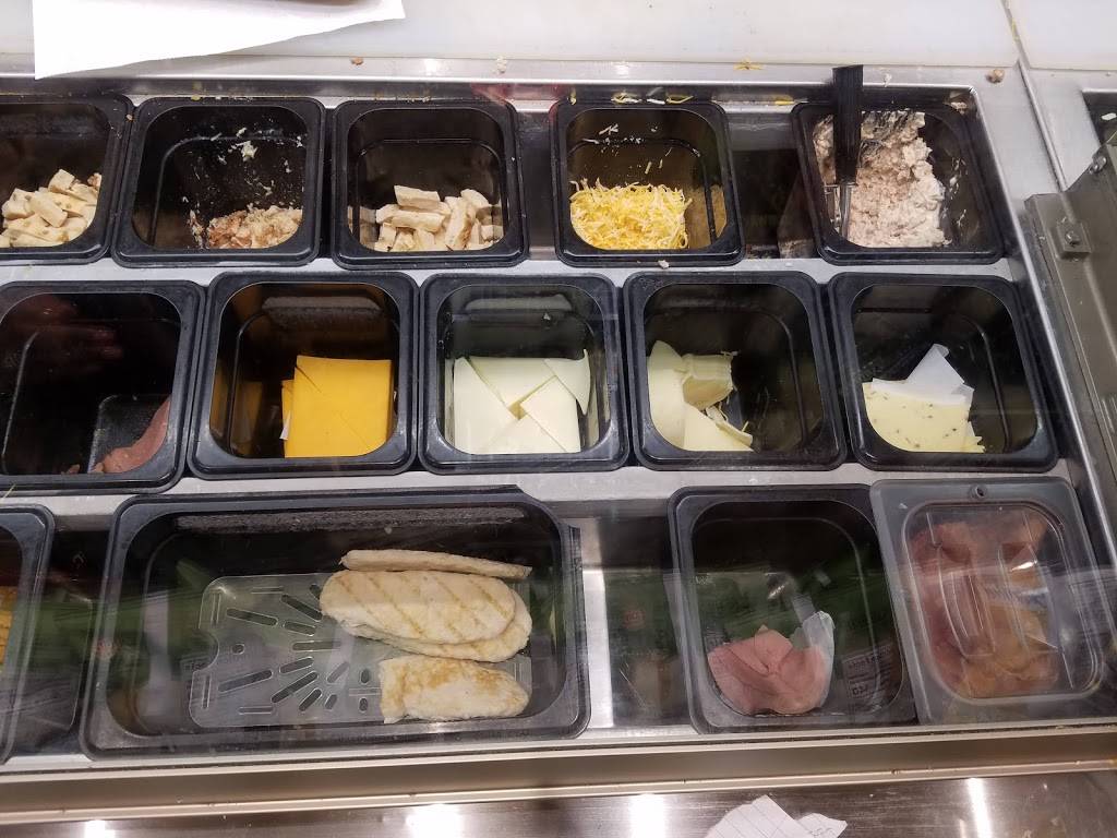 Subway | restaurant | 4660 Greenfield Rd, Dearborn, MI 48126, USA | 3135848175 OR +1 313-584-8175