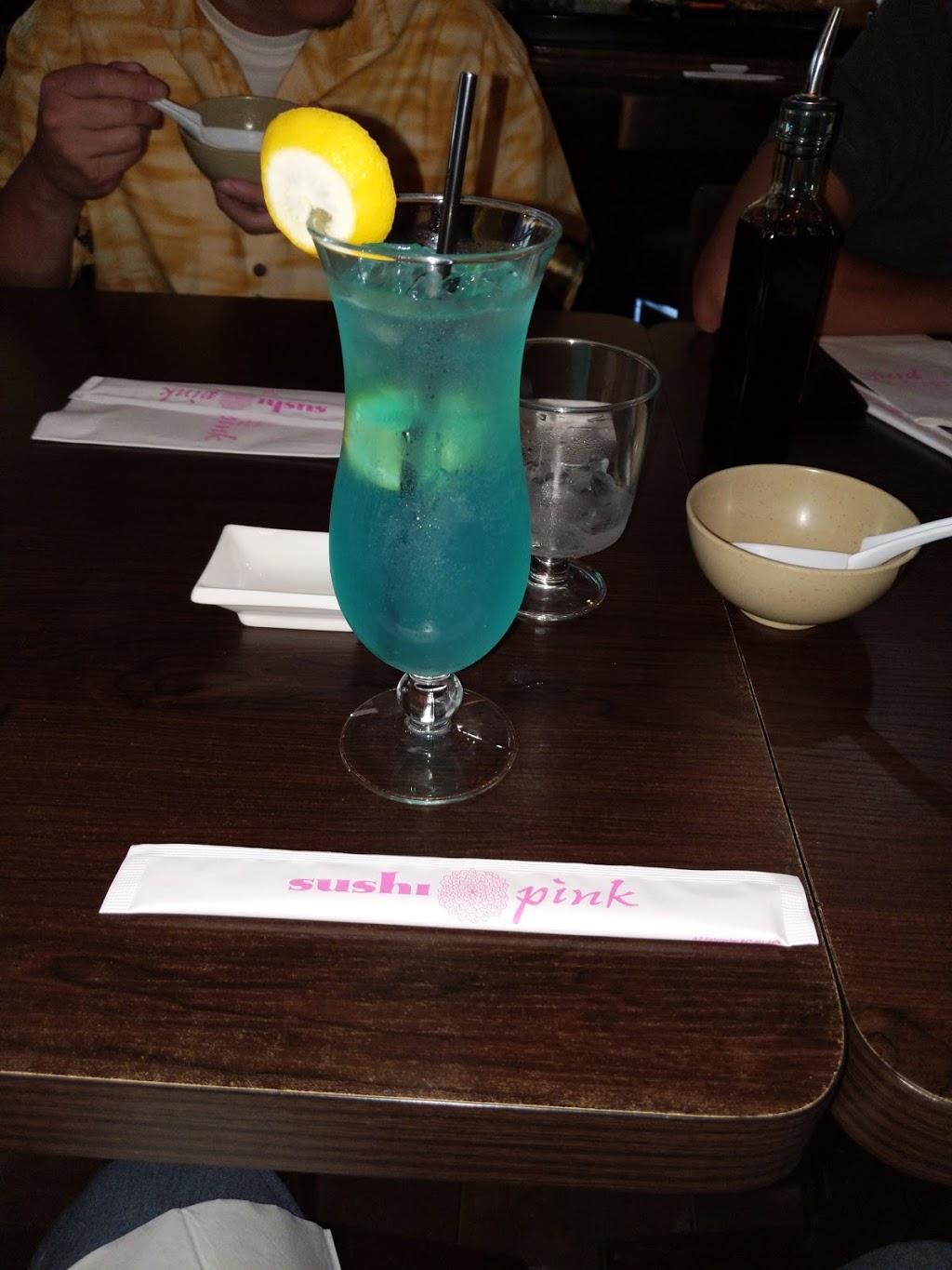 Sushi Pink | restaurant | 913 W Washington Blvd, Chicago, IL 60607, USA | 3122261666 OR +1 312-226-1666