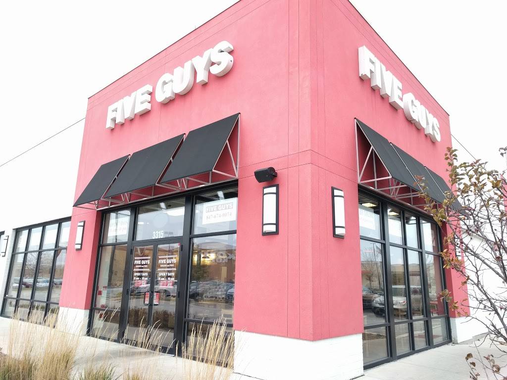 Five Guys | meal takeaway | 3315 W Touhy Ave, Lincolnwood, IL 60712, USA | 8476740074 OR +1 847-674-0074