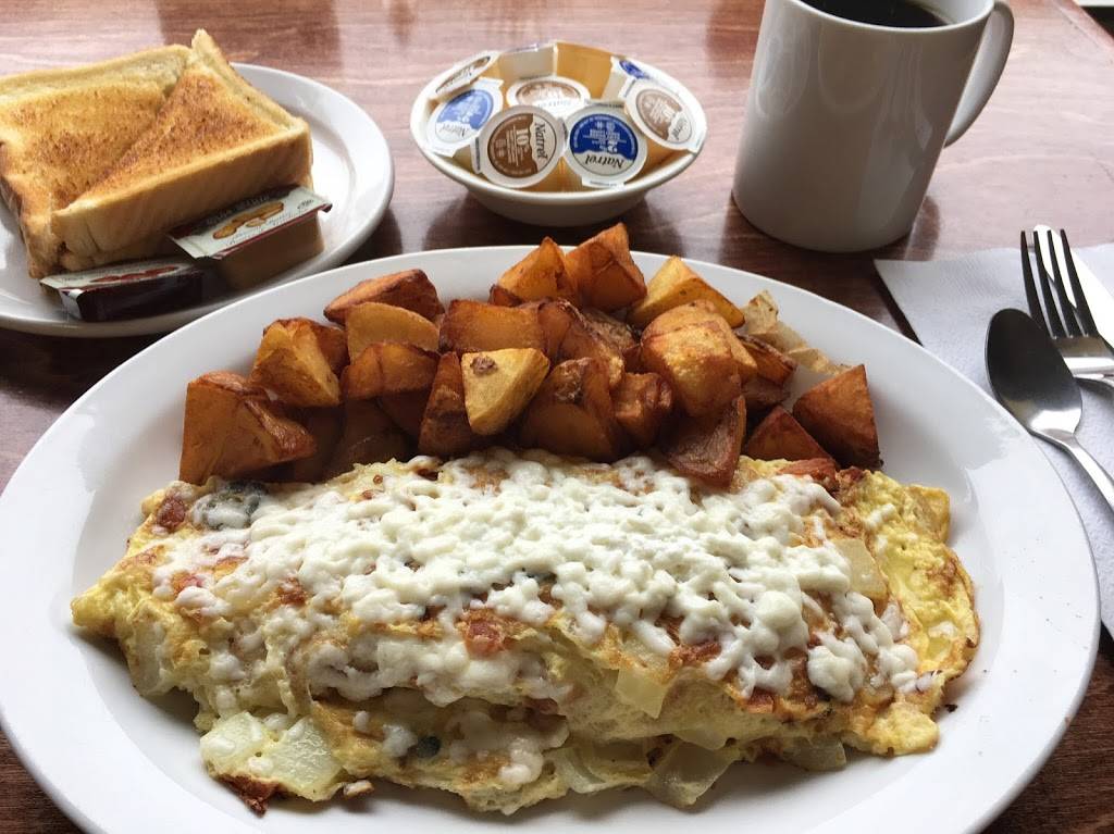 Happy All-Day Breakfast & Lunch | restaurant | 17665 Leslie St #3, Newmarket, ON L3Y 3E3, Canada | 9052358767 OR +1 905-235-8767