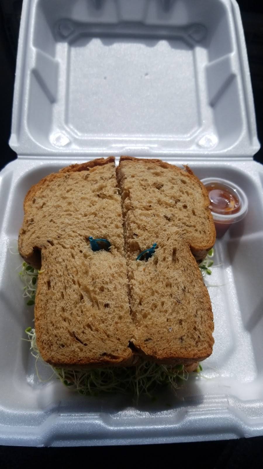 Lonnis sandwiches, etc. | restaurant | 1153 Main Street, Suite #106, Dunedin, FL 34698, USA | 7277340121 OR +1 727-734-0121