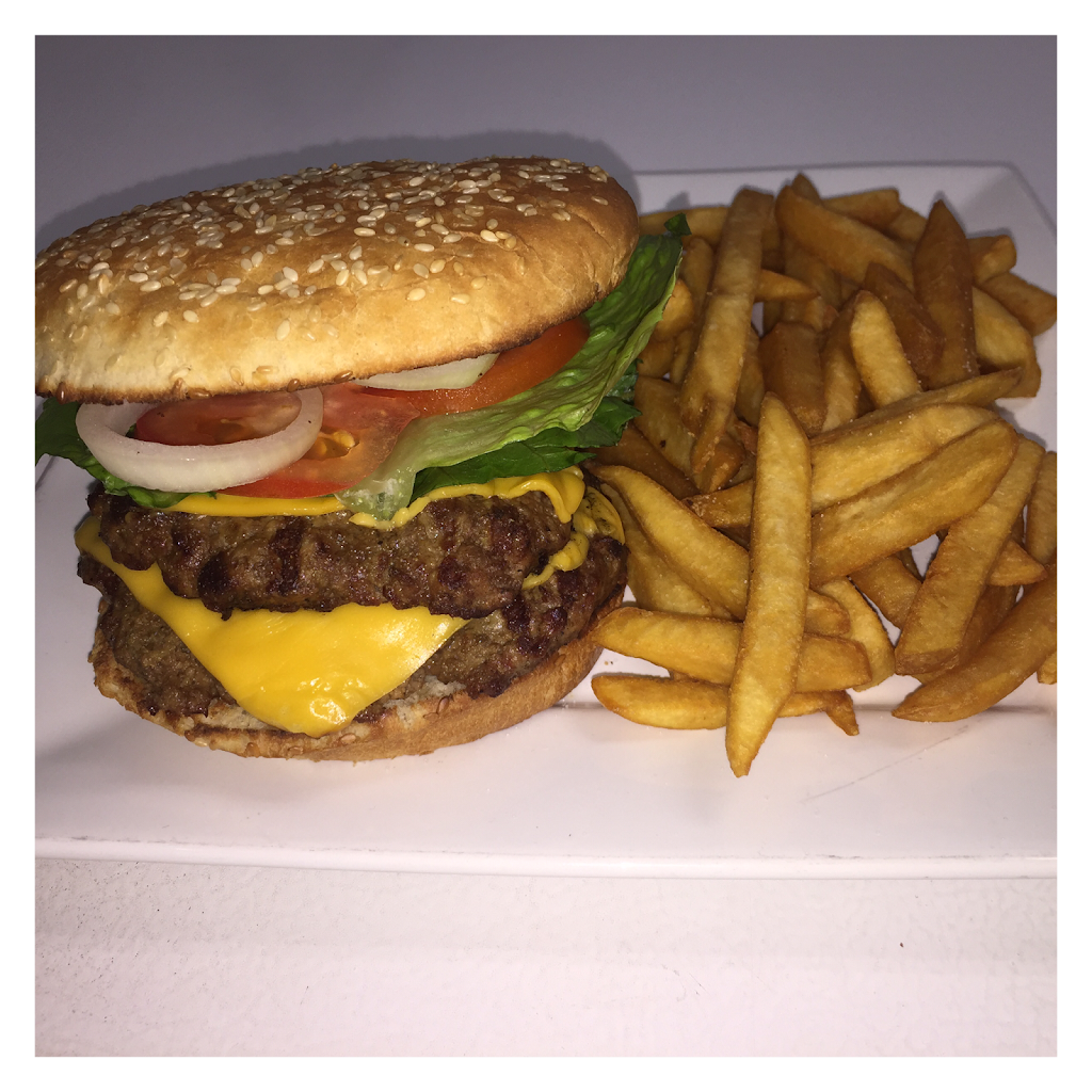 Nueva Italy Pizzeria | meal delivery | 2407, 7109 N Clark St, Chicago, IL 60626, USA | 7736810689 OR +1 773-681-0689