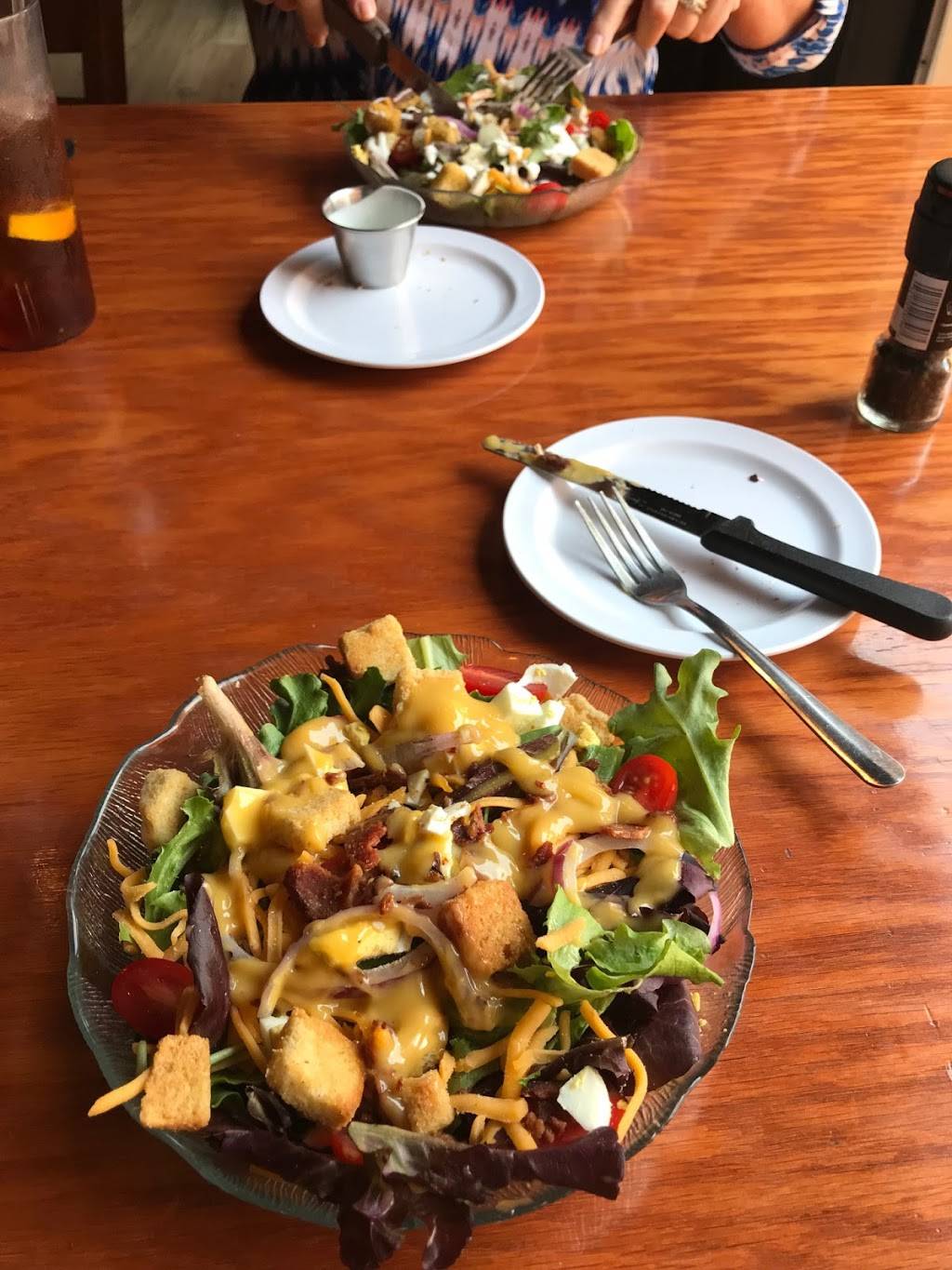 Bronze Owl | restaurant | 506 Vine St, Poplar Bluff, MO 63901, USA | 5738405202 OR +1 573-840-5202