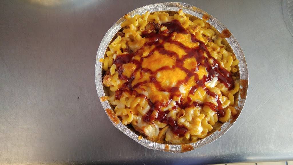 Mac City | restaurant | 13 W Central St, Franklin, MA 02038, USA | 5083463219 OR +1 508-346-3219