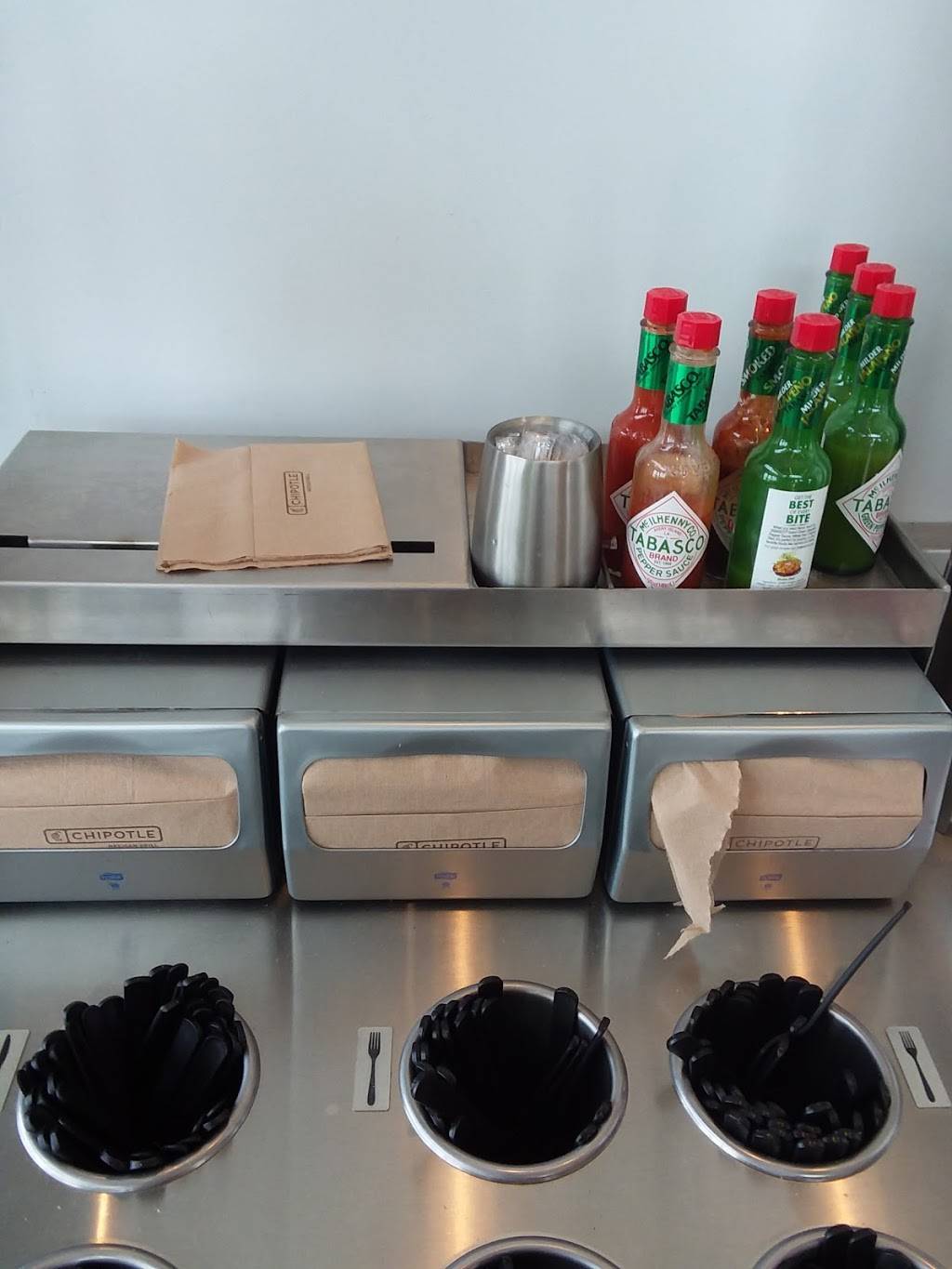 Chipotle Mexican Grill | restaurant | 7630 Beechmont Ave, Anderson Township, OH 45255, USA | 5132310157 OR +1 513-231-0157