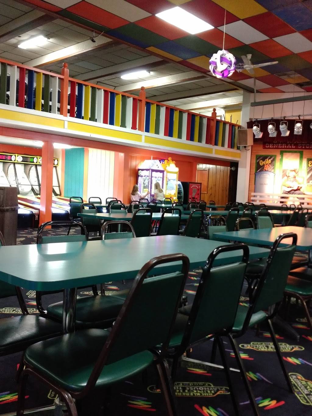 Huckleberry Junction Playhouse Theater | restaurant | 7441 N Genesee Rd, Genesee, MI 48437, USA | 8106401100 OR +1 810-640-1100