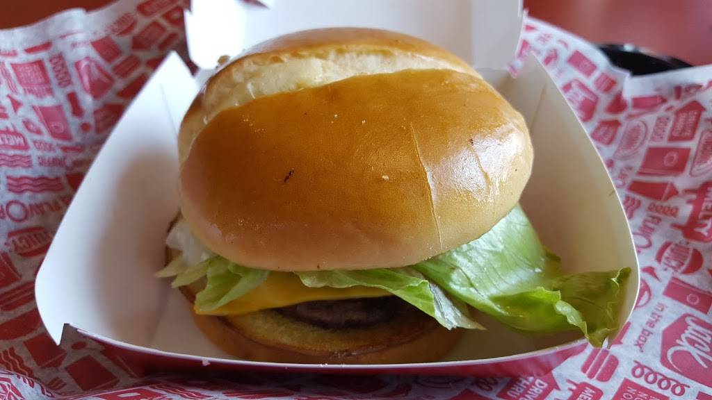 Jack in the Box | restaurant | 9805 Watson Rd, St. Louis, MO 63126, USA | 3149650363 OR +1 314-965-0363