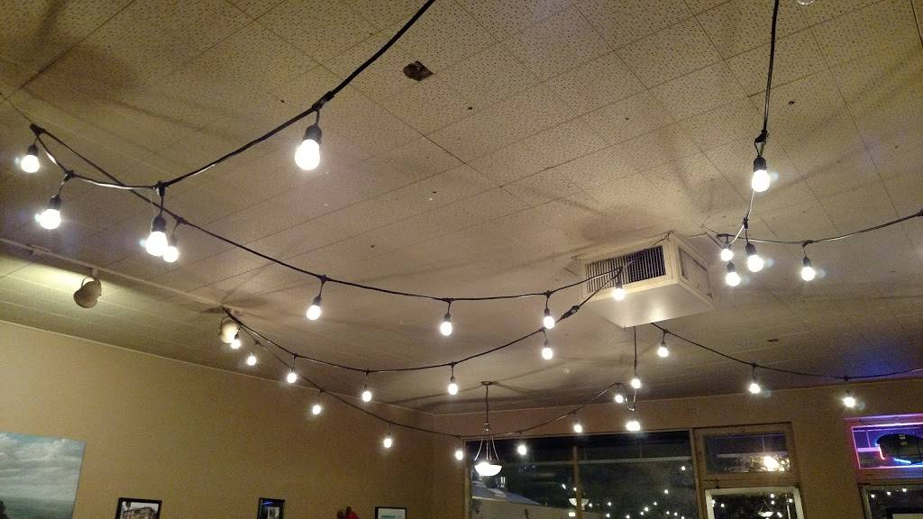 Pizzutos | restaurant | 5032 Wilson Ave S, Seattle, WA 98118, USA | 2067226395 OR +1 206-722-6395