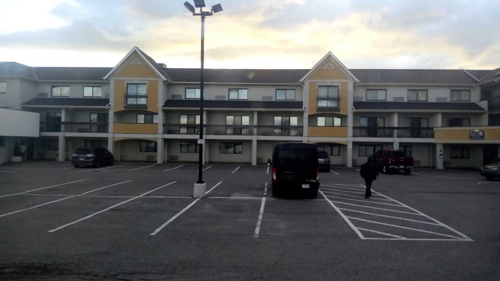 Americana Conference Resort Spa & Waterpark | restaurant | 8444 Lundys Ln, Niagara Falls, ON L2H 1H4, Canada | 9053568444 OR +1 905-356-8444