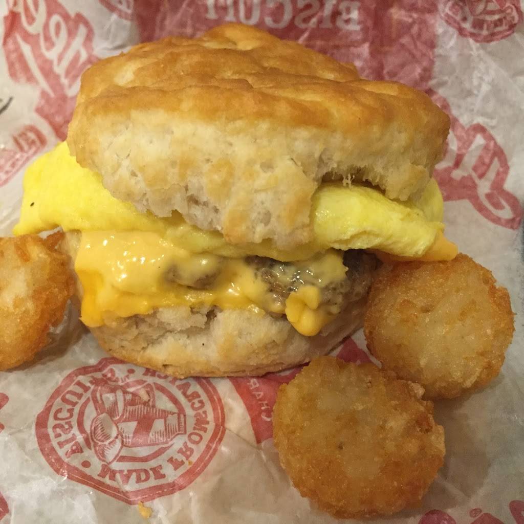 Hardees | restaurant | 1029 N Battlefield Blvd, Chesapeake, VA 23320, USA | 7575478230 OR +1 757-547-8230