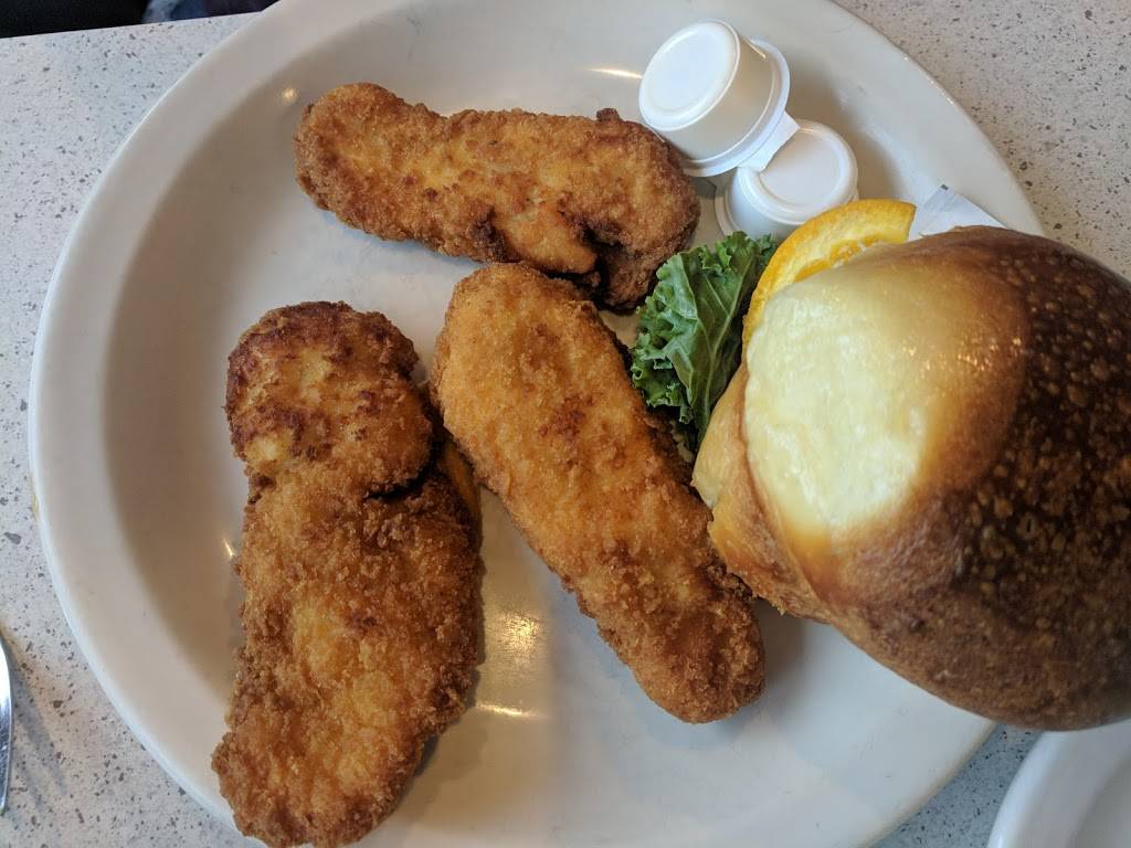 Russ Restaurant | restaurant | 2750 28th St SE, Grand Rapids, MI 49512, USA | 6169498631 OR +1 616-949-8631