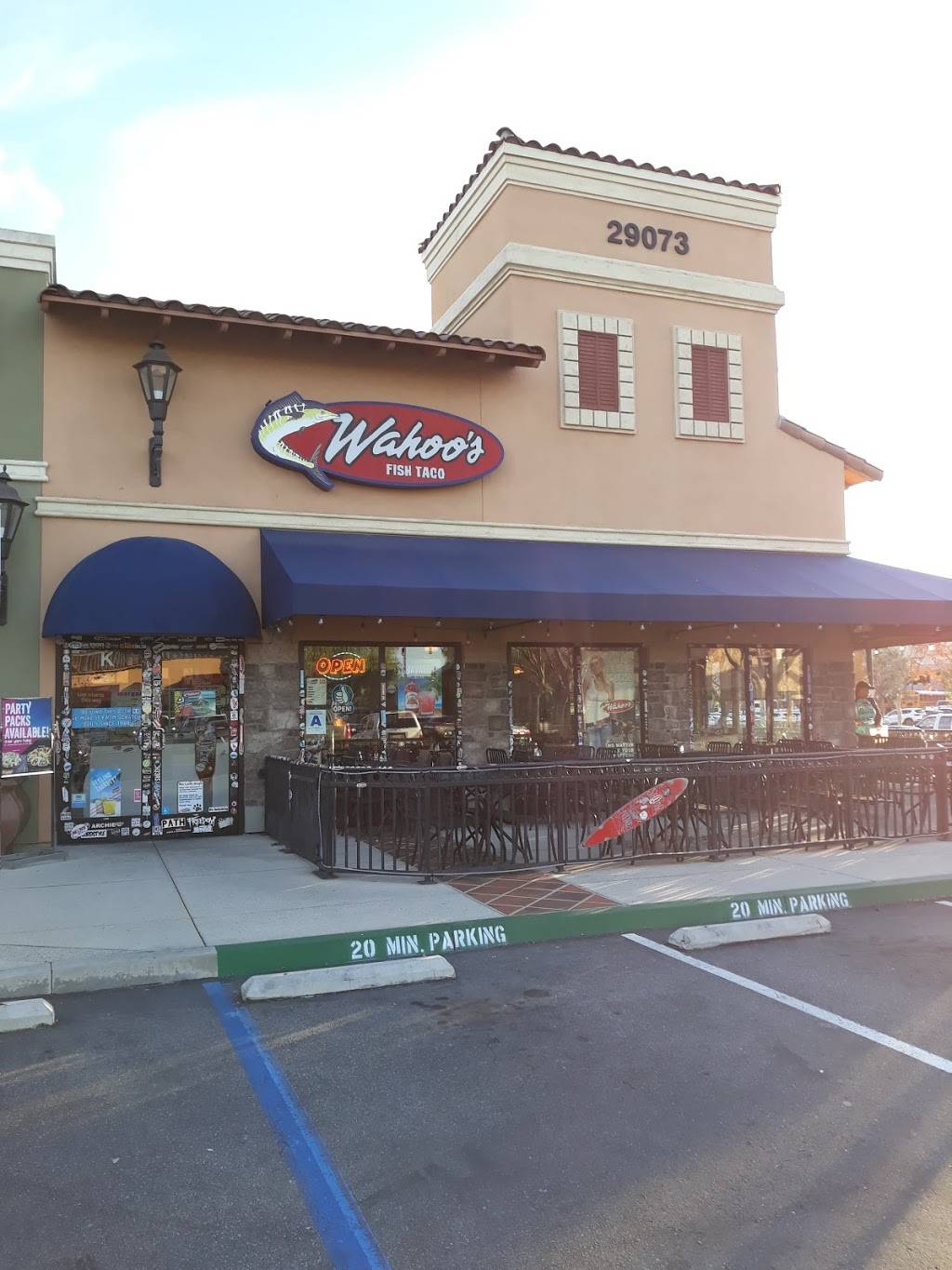 Wahoos Fish Taco | restaurant | 29073 Overland Dr, Temecula, CA 92591, USA | 9516944444 OR +1 951-694-4444