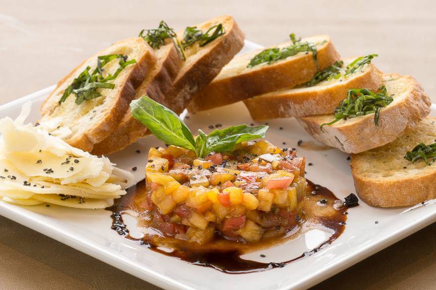 nines American Bistro | restaurant | 12400 N Ville Du Parc Dr, Mequon, WI 53092, USA | 2625180129 OR +1 262-518-0129