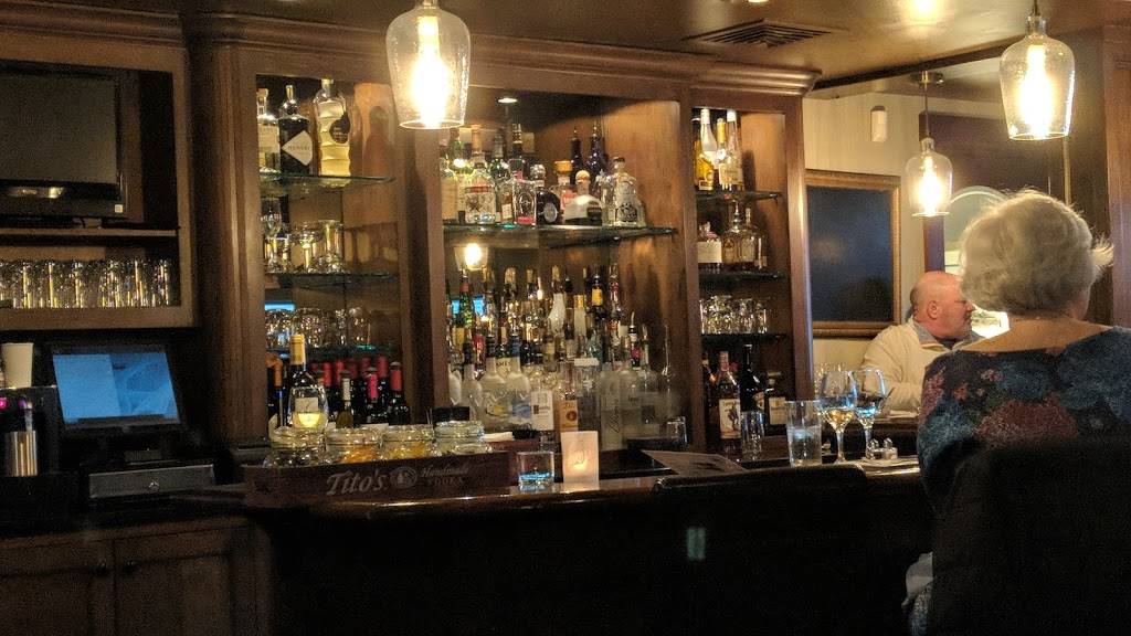 Union Grill | restaurant | 8 Beach St, York, ME 03909, USA | 2073631333 OR +1 207-363-1333