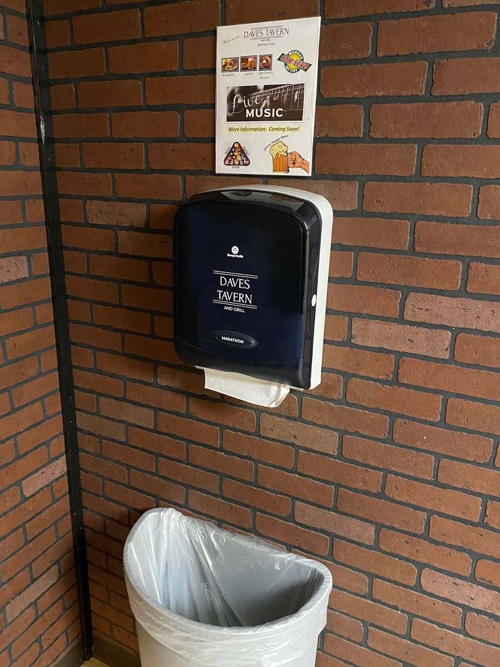 Daves Tavern and Grill | restaurant | 8520 Holton Rd, Holton, MI 49425, USA | 2318217114 OR +1 231-821-7114