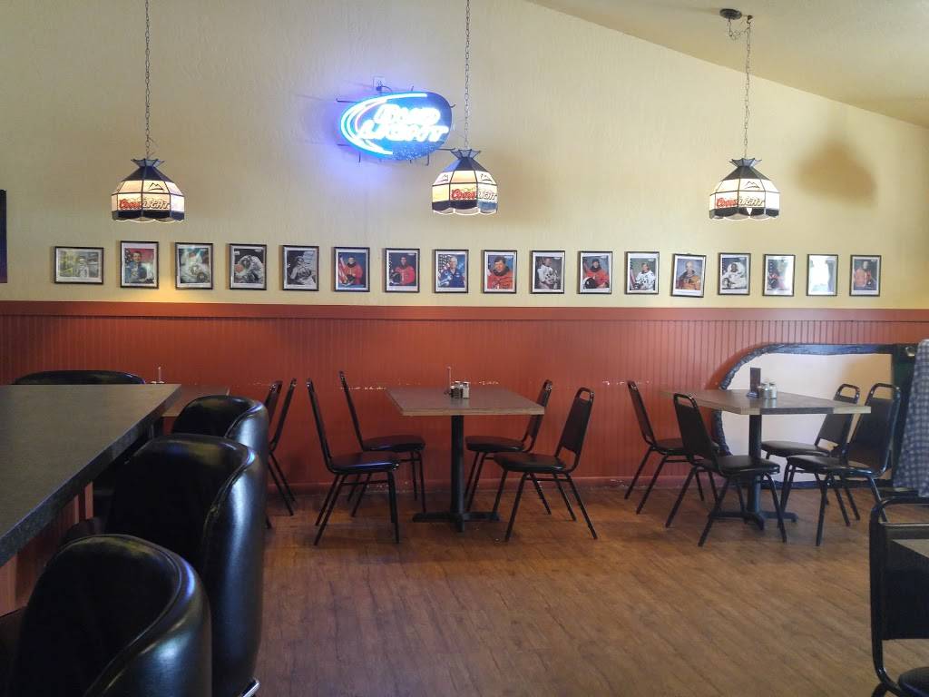 Shuttles Restaurant | restaurant | 6100 N Courtenay Pkwy, Merritt Island, FL 32953, USA | 3217358260 OR +1 321-735-8260