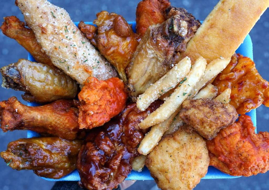Wing Snob | restaurant | 24545 West 12 Mile Road, Southfield, MI 48034, USA | 2484609464 OR +1 248-460-9464