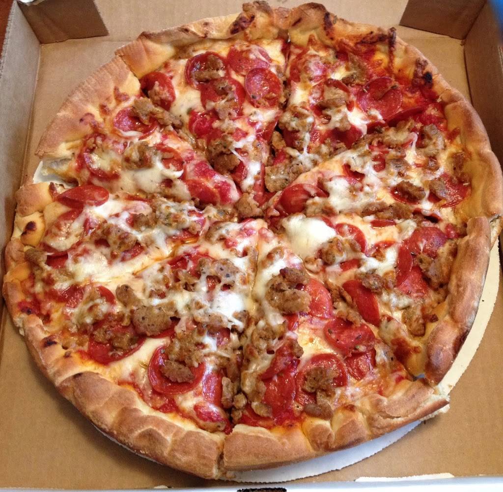 Godfathers Pizza | meal delivery | 14139 Q St, Omaha, NE 68137, USA | 4028960555 OR +1 402-896-0555