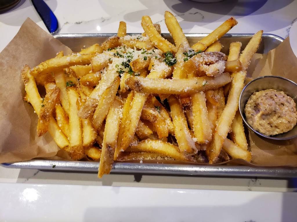 EMC Seafood & Raw Bar Rowland Heights | restaurant | Rowland, 19101 Colima Rd, Rowland Heights, CA 91748, USA | 6265811111 OR +1 626-581-1111