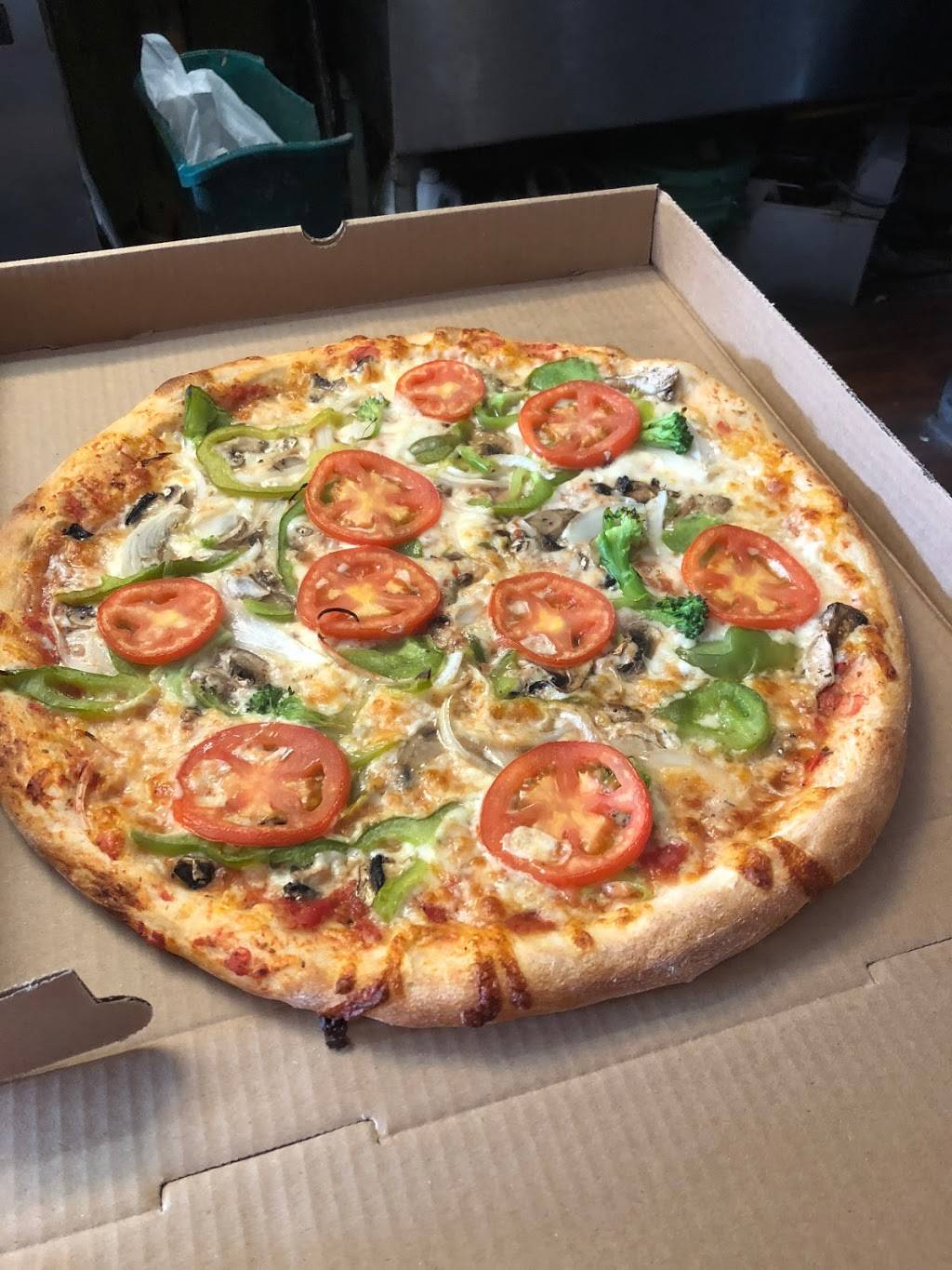 Big Red Pizzeria | restaurant | 153 N Washington St, North Attleborough, MA 02760, USA | 5086950222 OR +1 508-695-0222