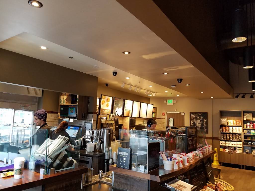 Starbucks | cafe | 1147 N Eola Rd #101, Aurora, IL 60502, USA | 6304995330 OR +1 630-499-5330