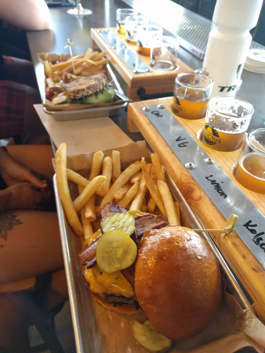 The Tipsy Steer | restaurant | 2025 105th Ave NE, Blaine, MN 55449, USA | 7632083063 OR +1 763-208-3063