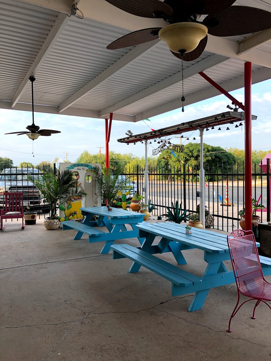 The Burrito Lady | restaurant | Rochefort St, Eden, TX 76837, USA | 3254560156 OR +1 325-456-0156