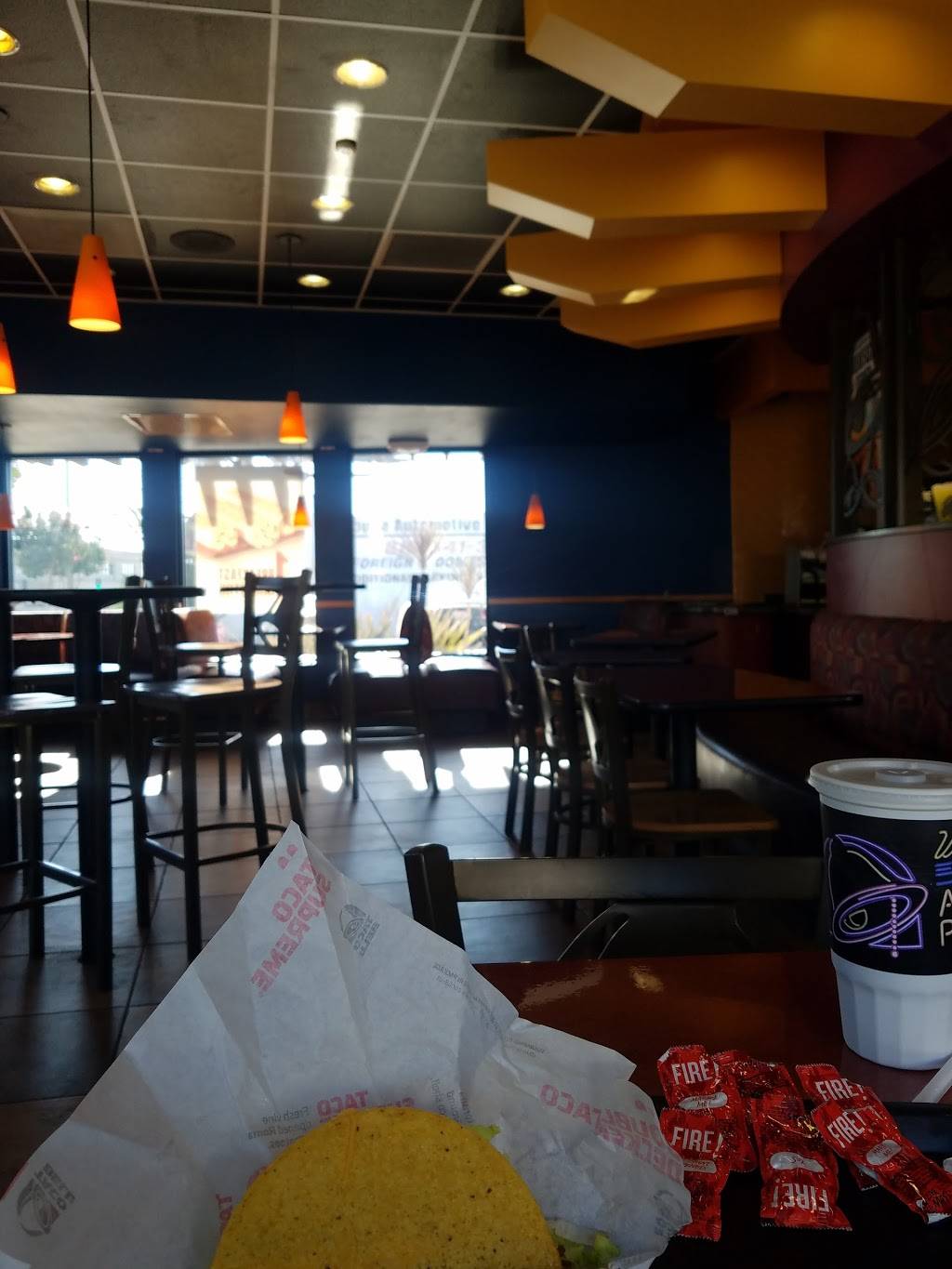 Taco Bell | meal takeaway | 21120 Devonshire St, Chatsworth, CA 91311, USA | 8183412688 OR +1 818-341-2688