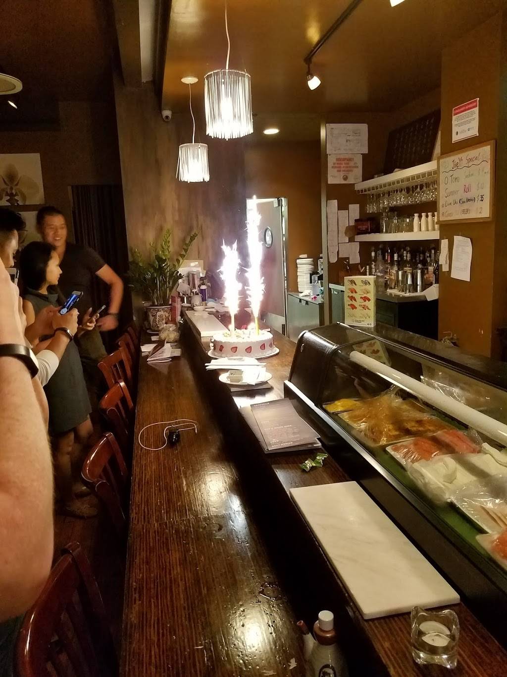 Jieyi Sushi | restaurant | 1178 N Milwaukee Ave, Chicago, IL 60642, USA | 7732925885 OR +1 773-292-5885