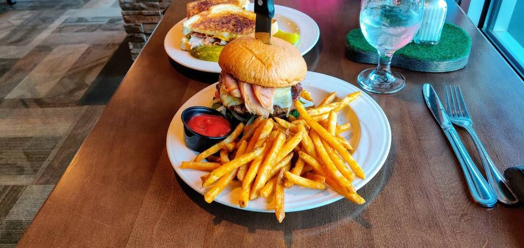 Dannys on the Green | restaurant | 6250 Club House Dr SE, Salem, OR 97306, USA | 5033634653 OR +1 503-363-4653