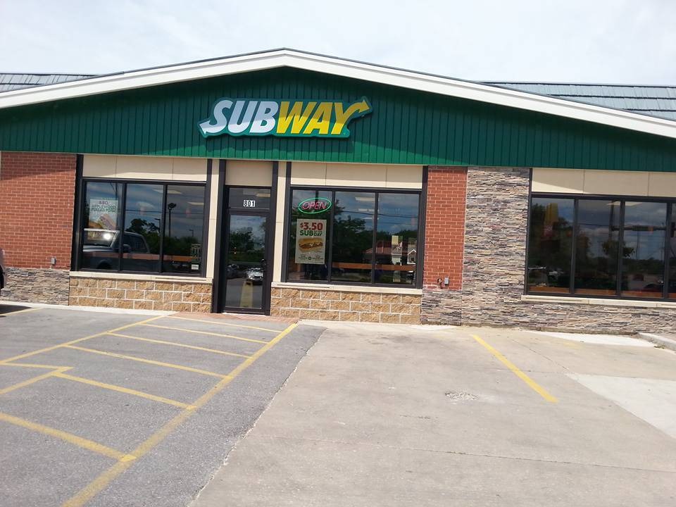 Subway | restaurant | 801 S Riverside Dr, Iowa City, IA 52246, USA | 3193513169 OR +1 319-351-3169