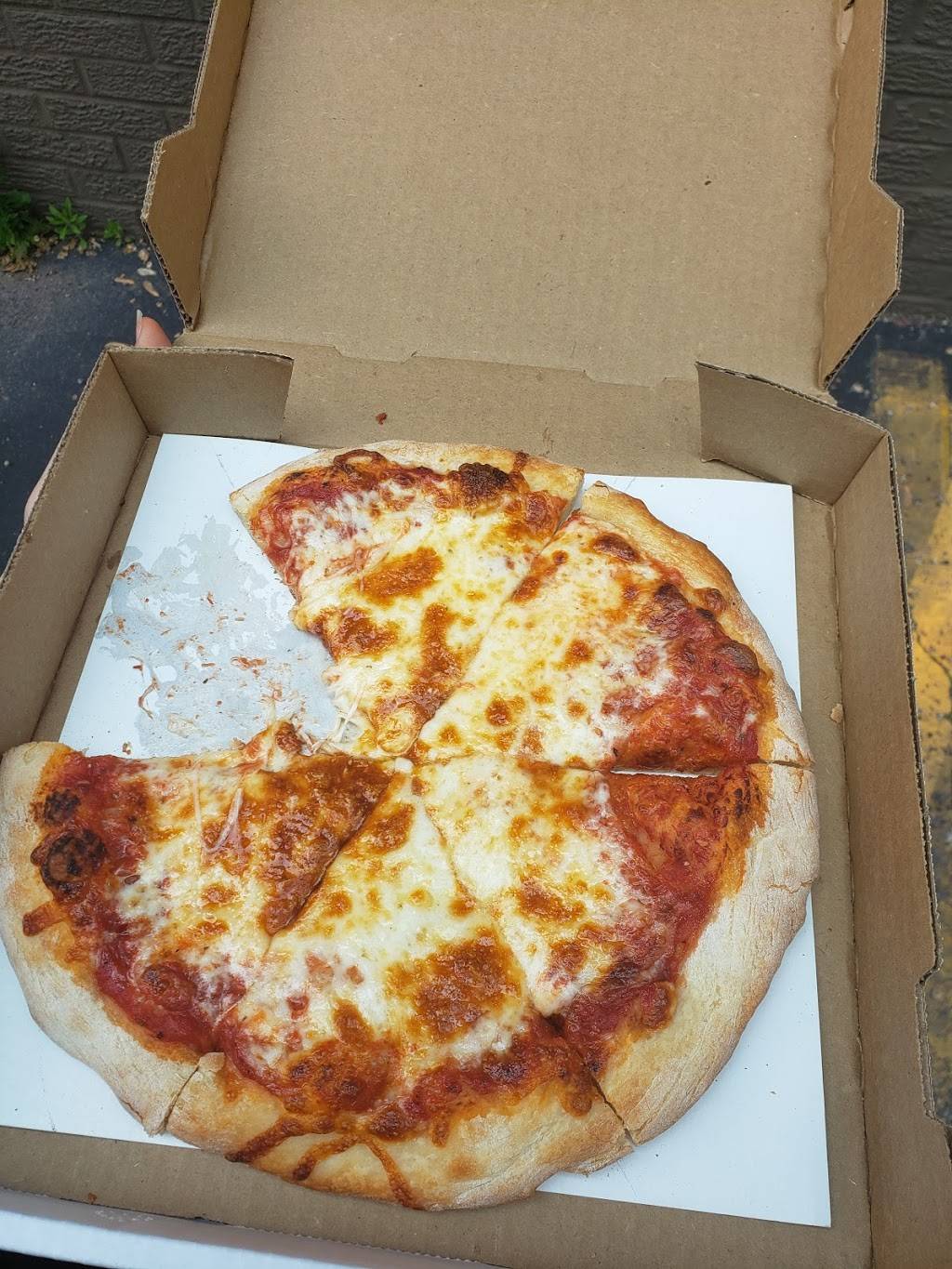 Barbs Pasties & Pizza | restaurant | 610 S Main St, Clawson, MI 48017, USA | 2484355250 OR +1 248-435-5250