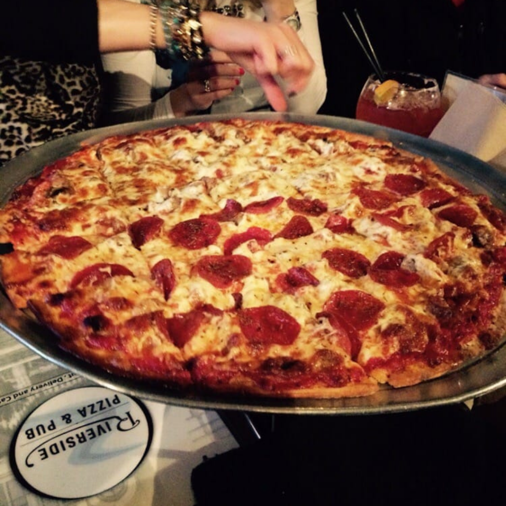 Riverside Pizza & Pub - Oswego | restaurant | 1100 Douglas Rd, Oswego, IL 60543, USA | 6306964888 OR +1 630-696-4888
