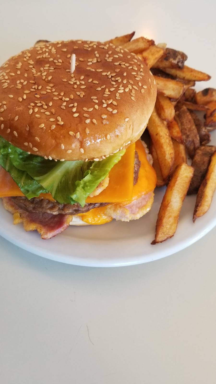 RoRos a la carte | restaurant | 133 King St, Hensall, ON N0M 1X0, Canada | 2262620953 OR +1 226-262-0953