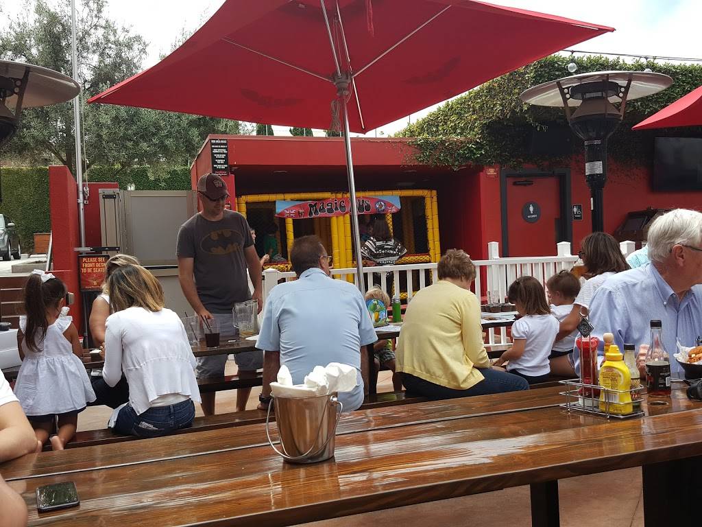 Rock & Brews | restaurant | 143 Main St, El Segundo, CA 90245, USA | 3106272137 OR +1 310-627-2137