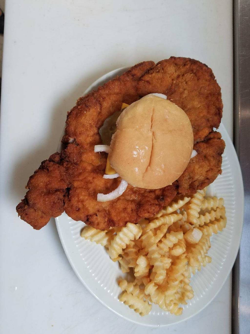 The Grove Bar and Grill | restaurant | 11666 Co Rd E17, Scotch Grove, IA 52310, USA | 3194653770 OR +1 319-465-3770