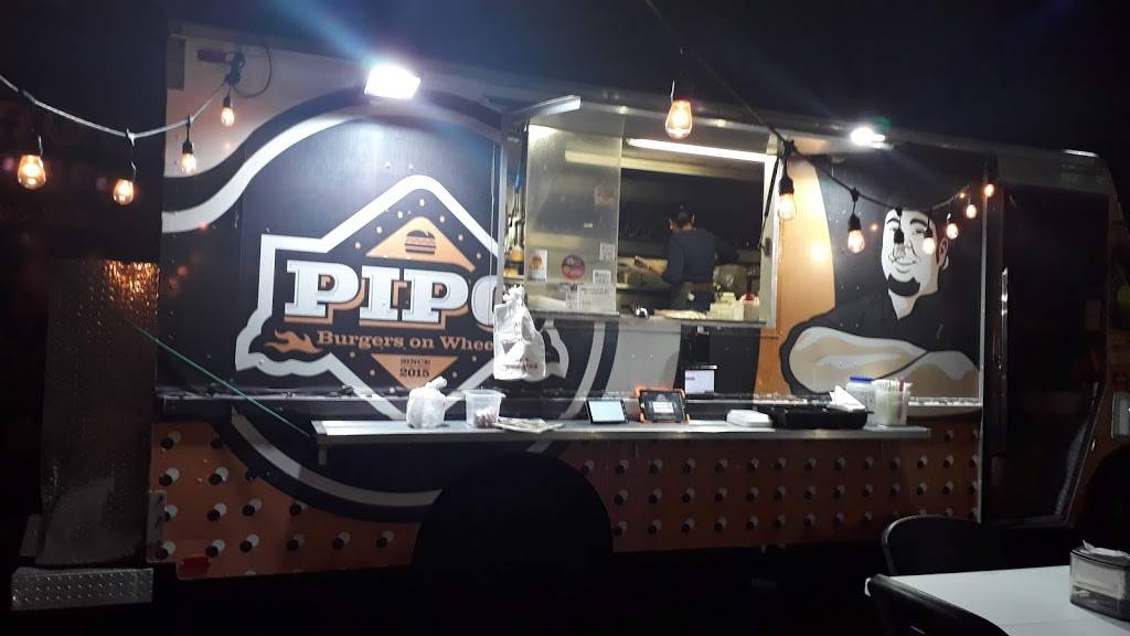Pipo Burgers on Wheels | restaurant | 8132 NW 67th St, Miami, FL 33166, USA | 3053939694 OR +1 305-393-9694