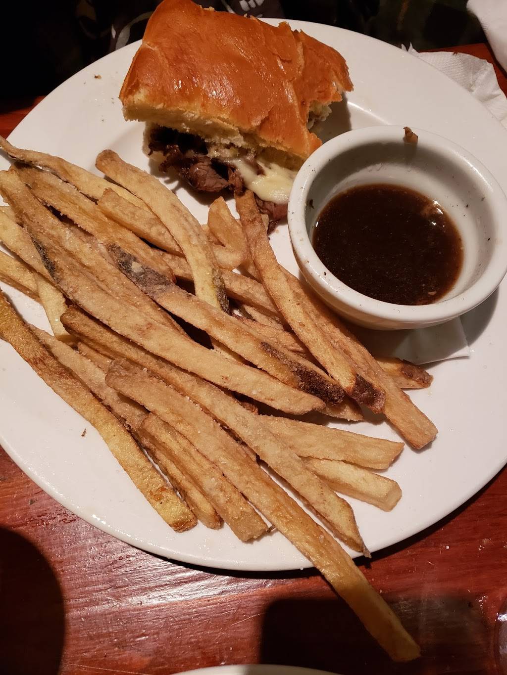 Wooden Nickel Pub & Eateries | restaurant | 1610 Pine St, Silverton, OR 97381, USA | 5038739979 OR +1 503-873-9979