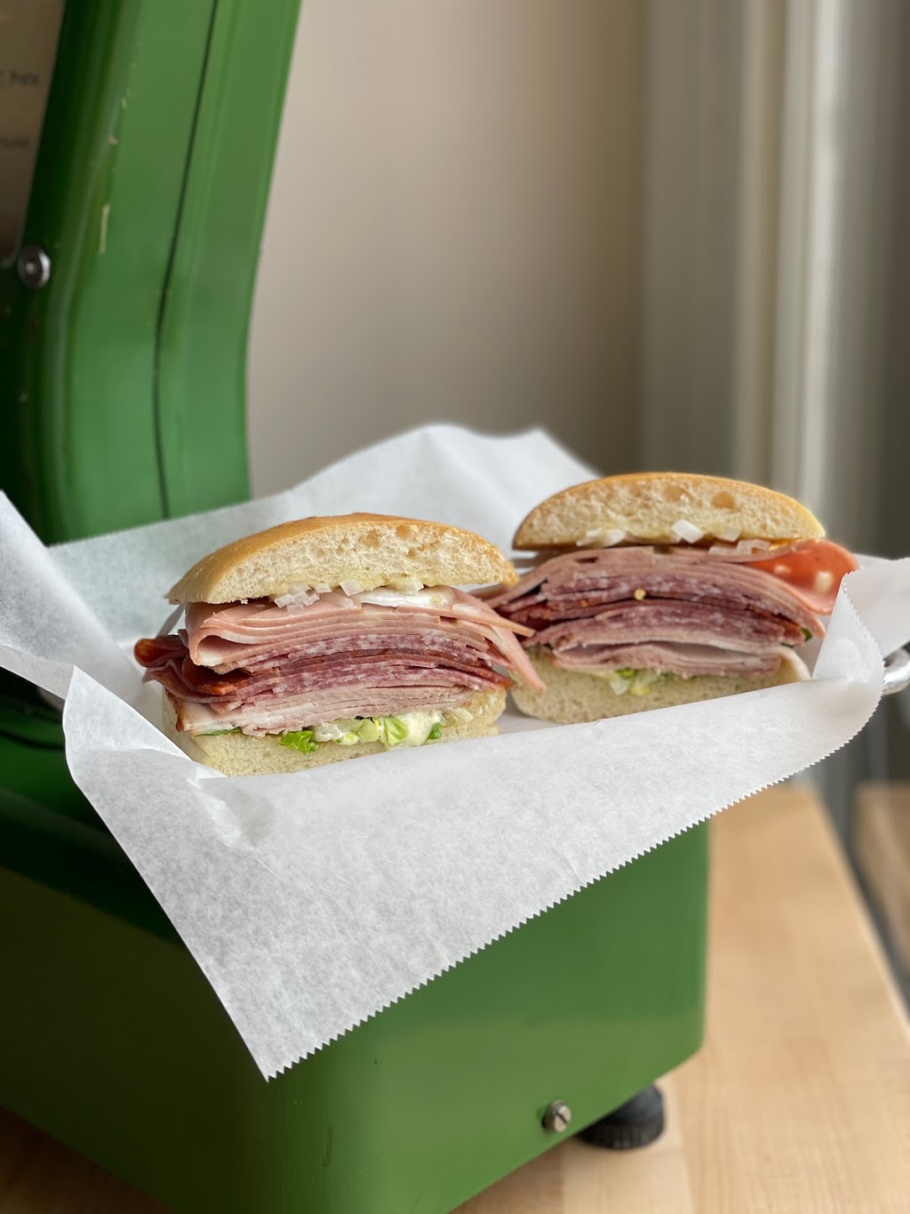 Torinos Sandwich Bar | restaurant | 821 E Market St Suite 101, Louisville, KY 40206, USA | 5027856800 OR +1 502-785-6800