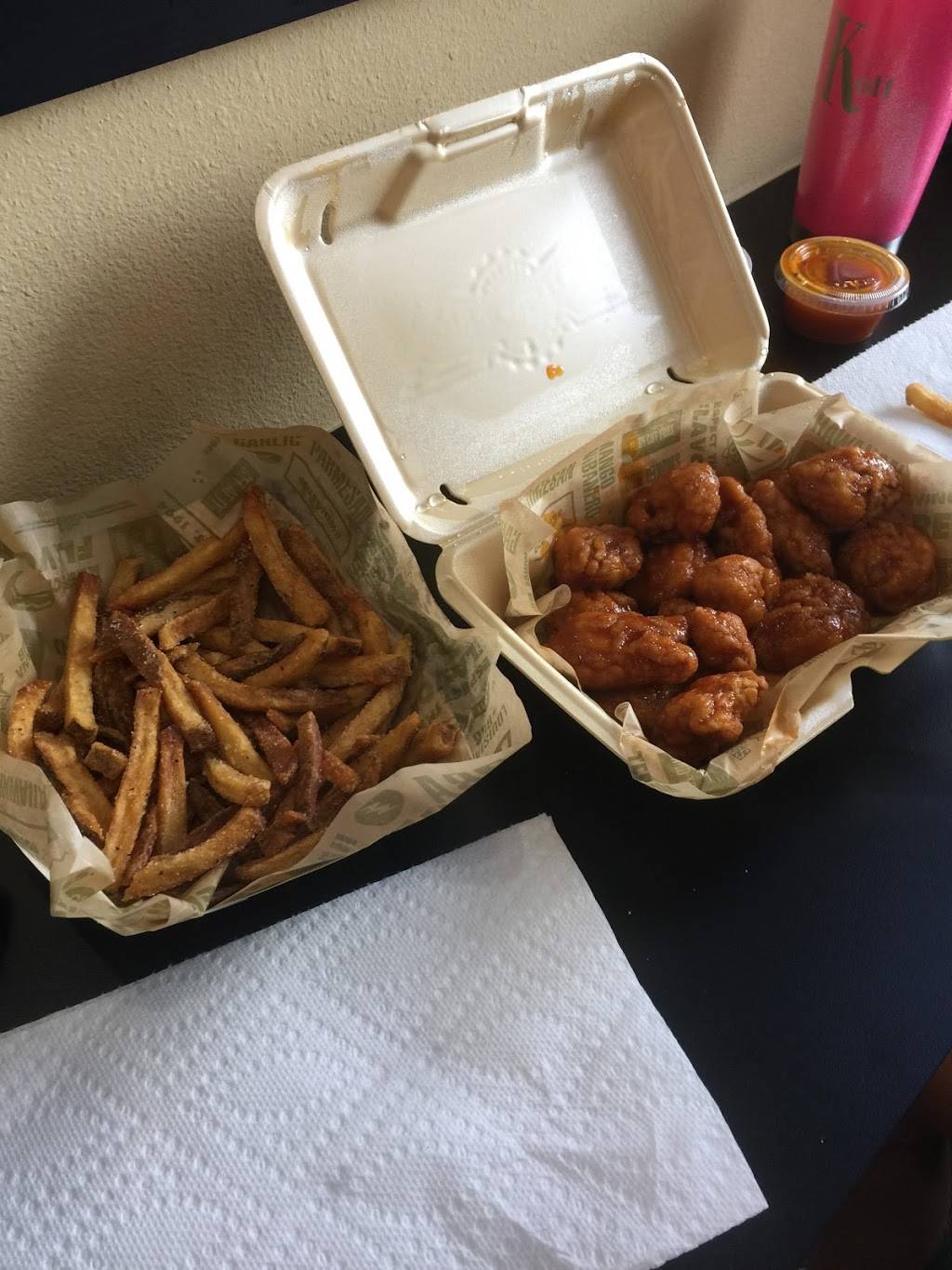 Wingstop | restaurant | 231 N Walton Blvd, Bentonville, AR 72712, USA | 4792718833 OR +1 479-271-8833