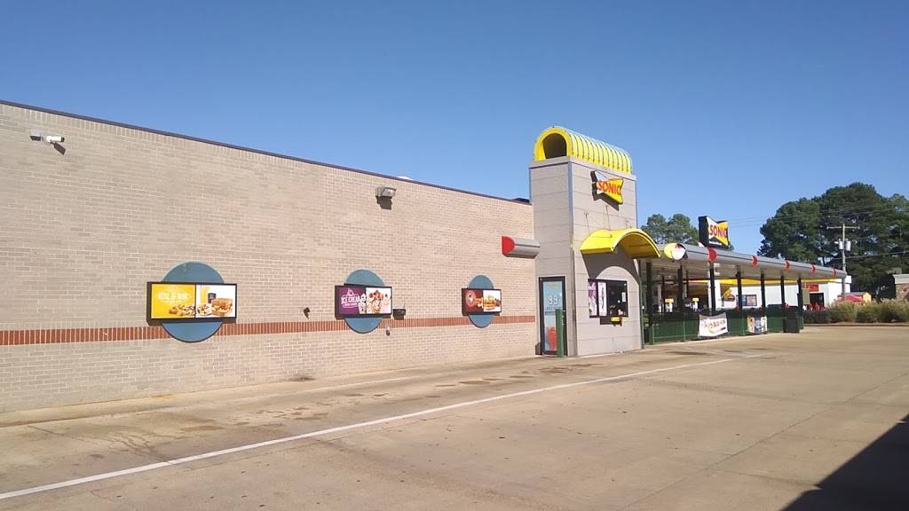 Sonic Drive-In | restaurant | 900 W Government St, Brandon, MS 39042, USA | 6018255928 OR +1 601-825-5928