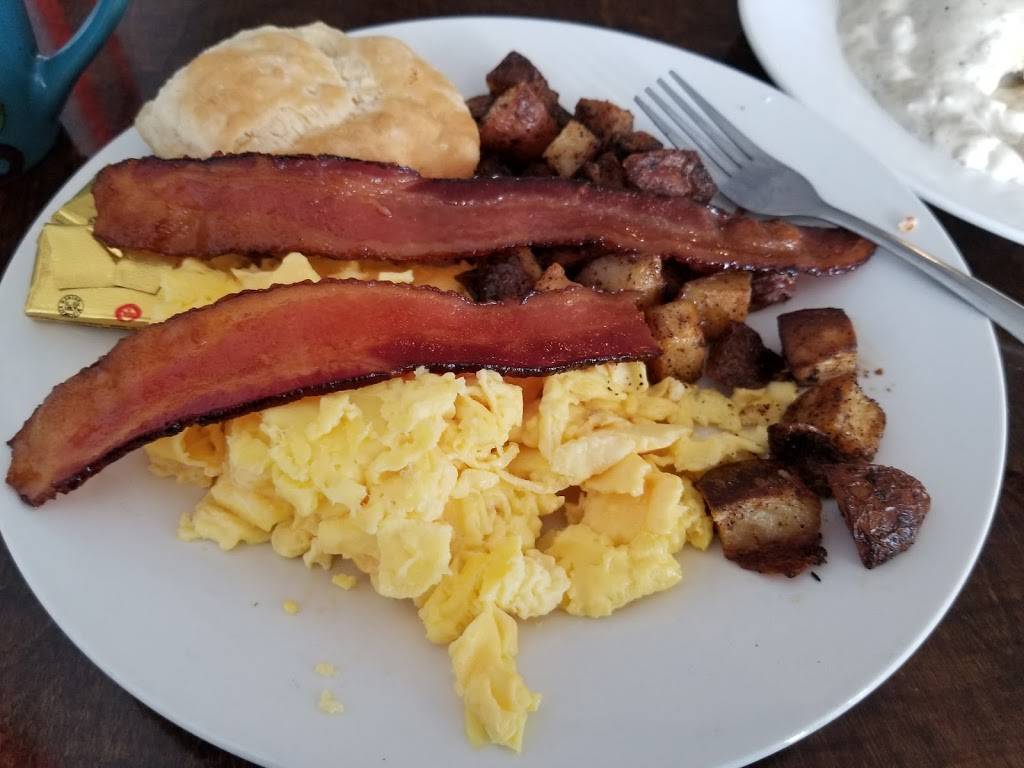 The Magnolia Cafe of Palatka LLC | cafe | 705 St Johns Ave, Palatka, FL 32177, USA | 3865302740 OR +1 386-530-2740