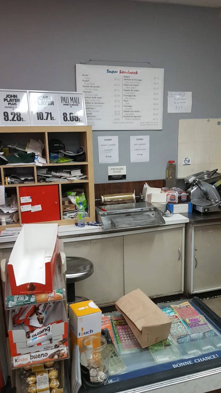 Super Sandwich | meal takeaway | 1115 Rue Sherbrooke Ouest, Montréal, QC H3A 1H3, Canada | 5148421560 OR +1 514-842-1560