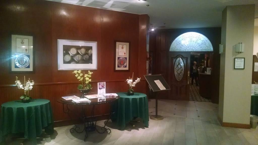 Vintners Bar & Grill | restaurant | 3455 Skyway Dr, Santa Maria, CA 93455, USA | 8059288000 OR +1 805-928-8000