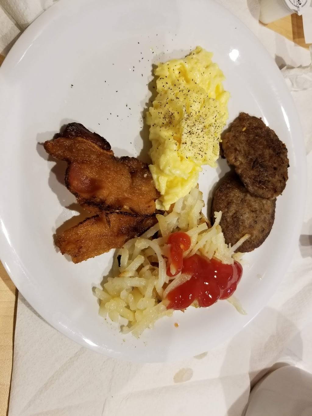 Golden Corral | restaurant | W Cheltenham Ave, Wyncote, PA 19095, USA | 2157917990 OR +1 215-791-7990