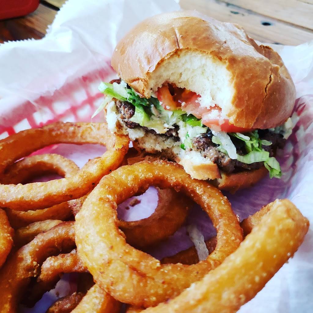 Beths Burger Bar | restaurant | 223 Wheelhouse Ln Unit 1121, Lake Mary, FL 32746, USA | 4077162272 OR +1 407-716-2272