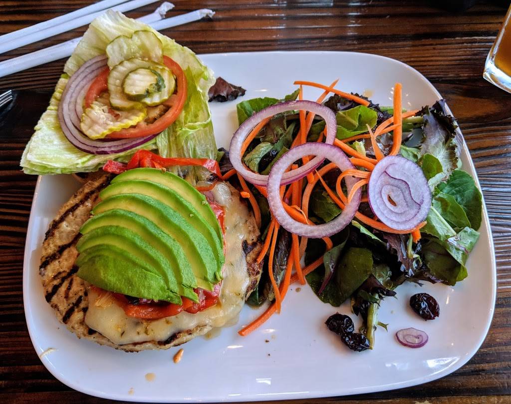 Godfathers Burger Lounge | restaurant | 1500 El Camino Real, Belmont, CA 94002, USA | 6506379257 OR +1 650-637-9257