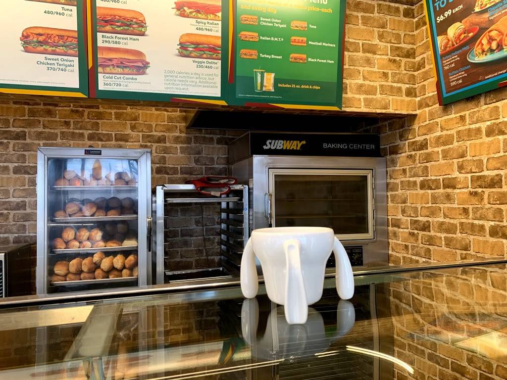 Subway Restaurants | restaurant | 780 N Milwaukee Ave, Chicago, IL 60642, USA | 3126009094 OR +1 312-600-9094
