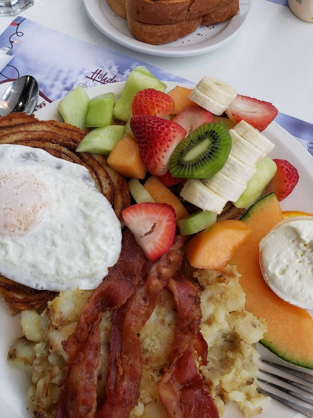 Allô Mon Coco | restaurant | 9197 Boulevard de lAcadie, Montréal, QC H4N 3K1, Canada | 5143816425 OR +1 514-381-6425